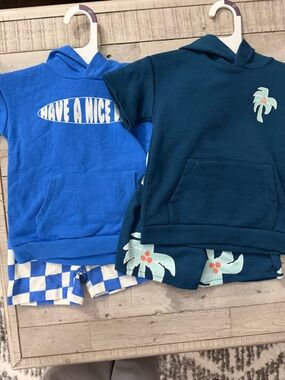 2T NEW w tag kids Floral Palm Print Short Sleeve outfit and a surf baby outfit